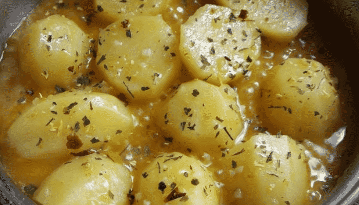 Batatas na manteiga muito fácil de fazer